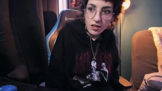 Image 2 of existenc3 Stream on Chaturbate on 14 months ago