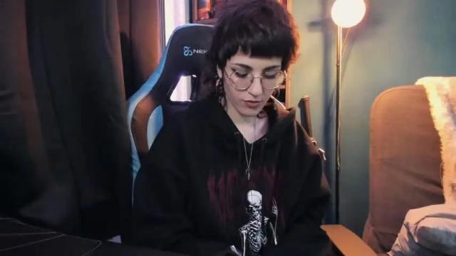 Image 7 of existenc3 Stream on Chaturbate on 14 months ago