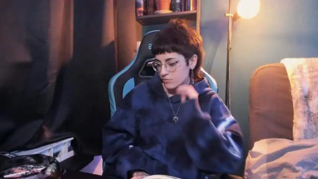 Image 7 of existenc3 Stream on Chaturbate on 14 months ago