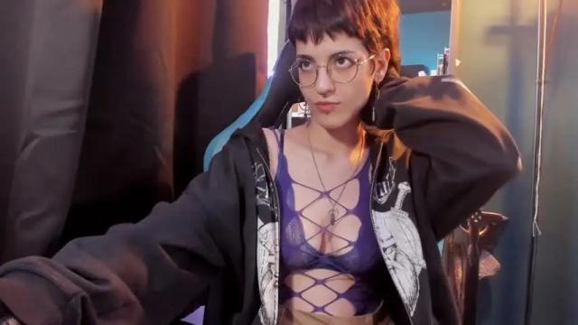 Image 6 of existenc3 Stream on Chaturbate on 14 months ago