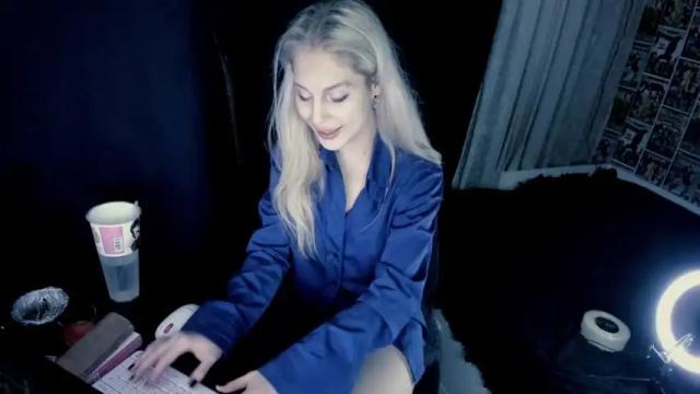 Image 3 of exorty Stream on Chaturbate on 16 months ago