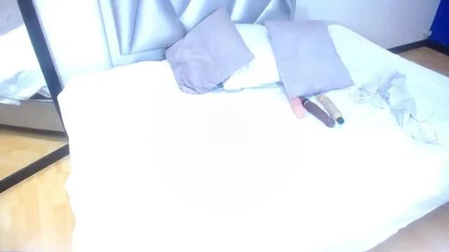 Image 8 of exotic_karmella Stream on Chaturbate on 14 months ago