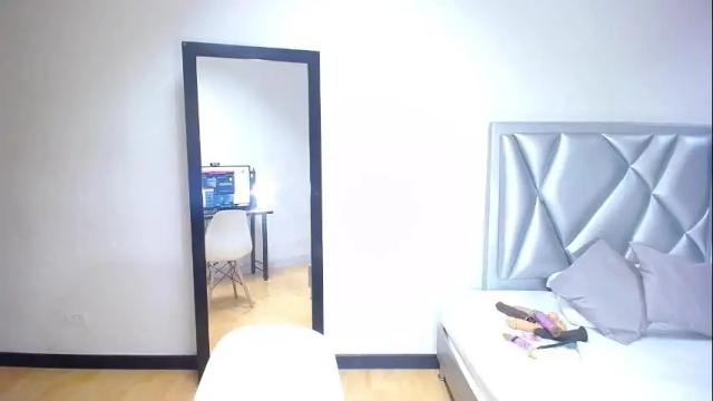 Image 3 of exotic_karmella Stream on Chaturbate on 13 days ago