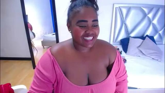 Image 4 of exotic_karmella Stream on Chaturbate on 1 month ago