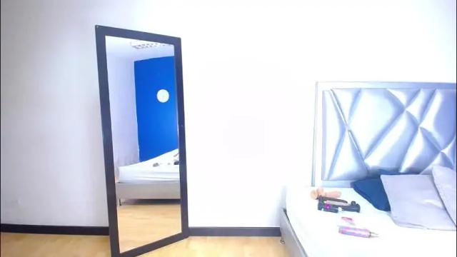 Image 7 of exotic_karmella Stream on Chaturbate on 20 days ago