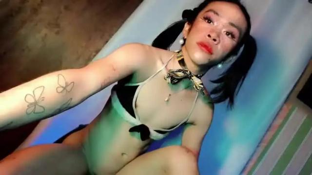Image 12 of exotichugecock69 Stream on Chaturbate on 14 months ago