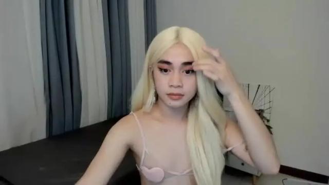 Image 8 of expensivets_chloe Stream on Chaturbate on 13 months ago