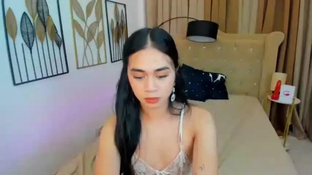 Image 4 of expensivets_chloe Stream on Chaturbate on 13 months ago