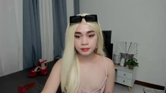 Image 11 of expensivets_chloe Stream on Chaturbate on 13 months ago