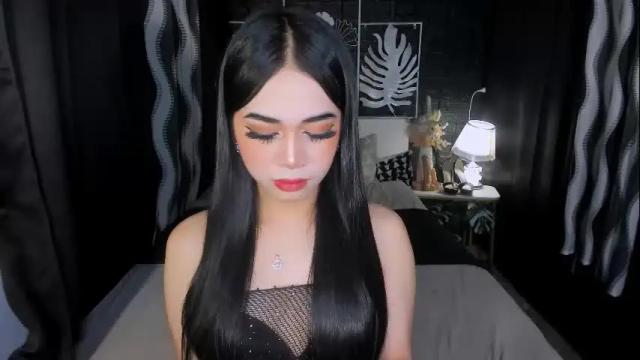 Image 4 of expensivets_chloe Stream on Chaturbate on 2 months ago