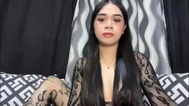 Image 2 of expensivets_chloe Stream on Chaturbate on 5 days ago