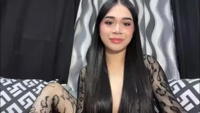 Image 4 of expensivets_chloe Stream on Chaturbate on 5 days ago