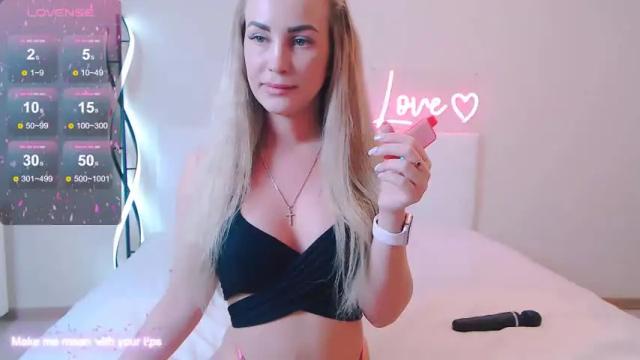Image 7 of explosivestuff Stream on Chaturbate on 13 months ago