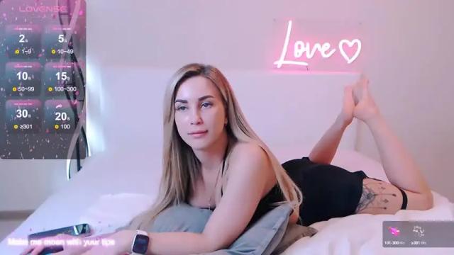 Image 3 of explosivestuff Stream on Chaturbate on 13 months ago