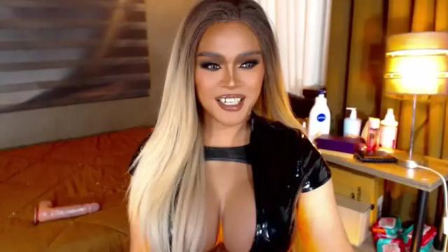 Image 10 of exquisite_diva Stream on Chaturbate on 16 months ago