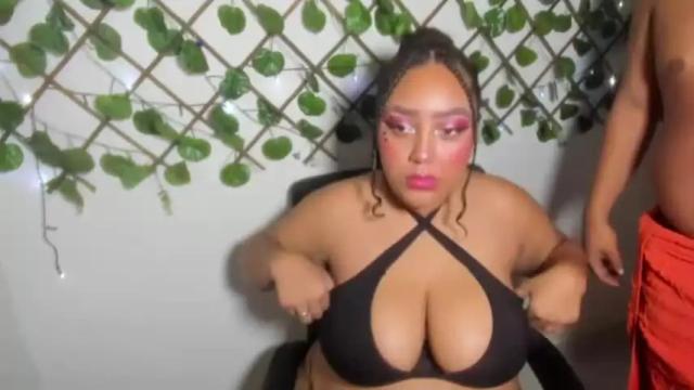 Image 6 of extroverted__love Stream on Chaturbate on 17 months ago