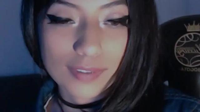 Image 8 of ey_im_simone Stream on Chaturbate on 15 months ago