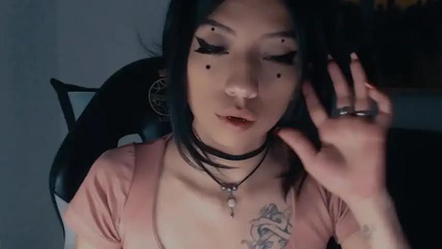 Image 10 of ey_im_simone Stream on Chaturbate on 15 months ago
