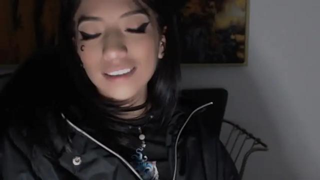 Thumbnail 1, ey_im_simone's Stream at Chaturbate, 15 months ago