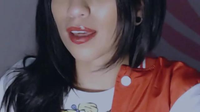 Image 10 of ey_im_simone Stream on Chaturbate on 14 months ago