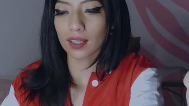 Image 7 of ey_im_simone Stream on Chaturbate on 14 months ago
