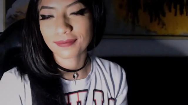 Image 10 of ey_im_simone Stream on Chaturbate on 14 months ago
