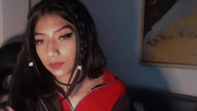 Image 4 of ey_im_simone Stream on Chaturbate on 14 months ago