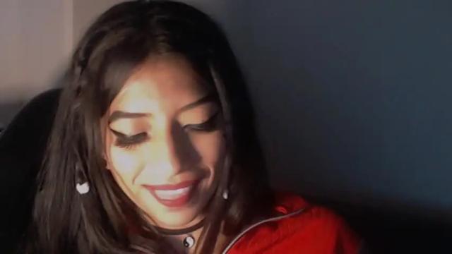 Image 6 of ey_im_simone Stream on Chaturbate on 14 months ago