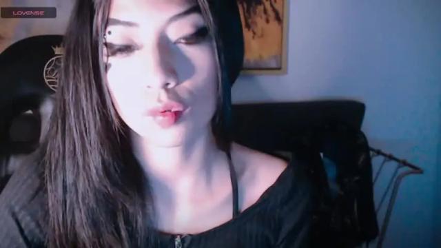 Image 3 of ey_im_simone Stream on Chaturbate on 13 months ago