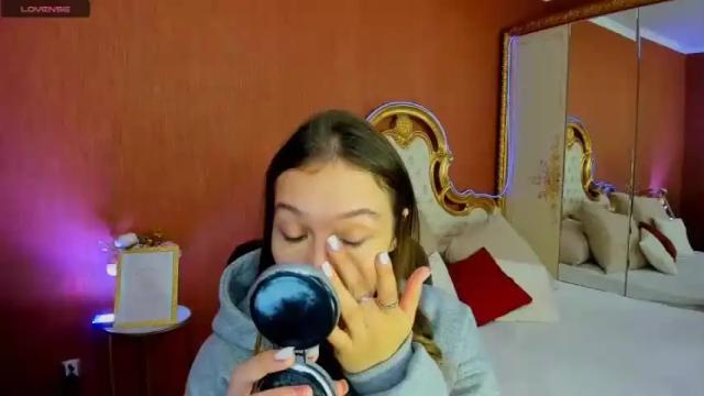 Thumbnail 1, eyesintheocean's Stream at Chaturbate, 19 months ago