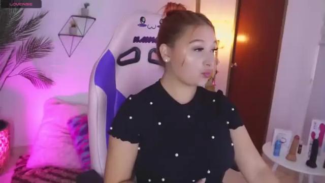 Image 2 of eyleen_24 Stream on Chaturbate on 21 months ago