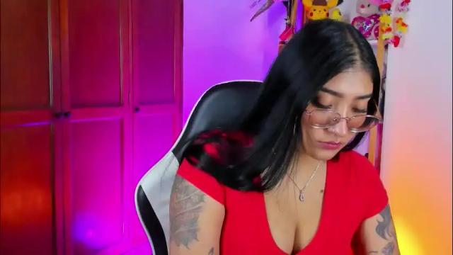 Image 4 of eymy_hadid_ Stream on Chaturbate on 2 months ago