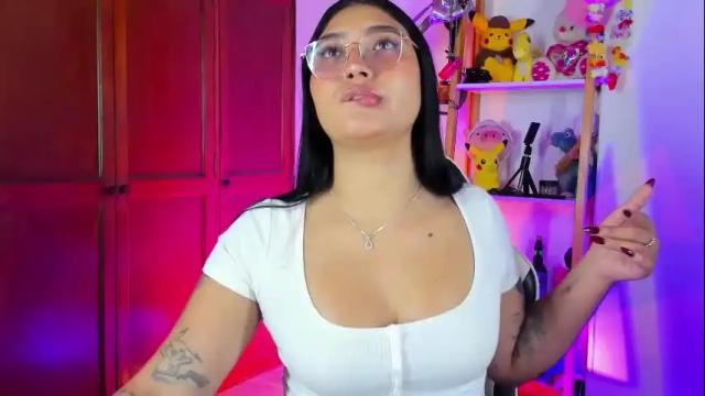 Image 6 of eymy_hadid_ Stream on Chaturbate on 2 months ago