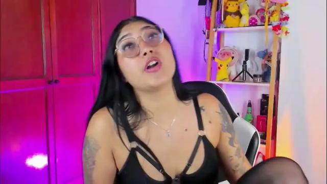 Image 3 of eymy_hadid_ Stream on Chaturbate on 1 month ago