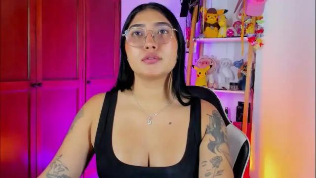 Image 3 of eymy_hadid_ Stream on Chaturbate on 1 month ago