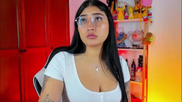 Image 4 of eymy_hadid_ Stream on Chaturbate on 1 month ago