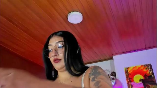 Image 3 of eymy_hadid_ Stream on Chaturbate on 14 days ago