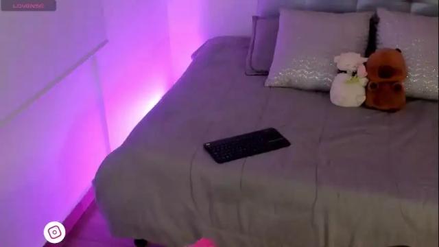 Image 11 of eyrarosee Stream on Chaturbate on 3 months ago