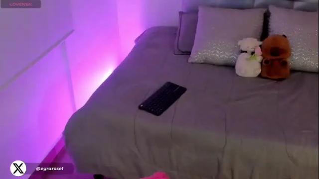 Image 7 of eyrarosee Stream on Chaturbate on 3 months ago