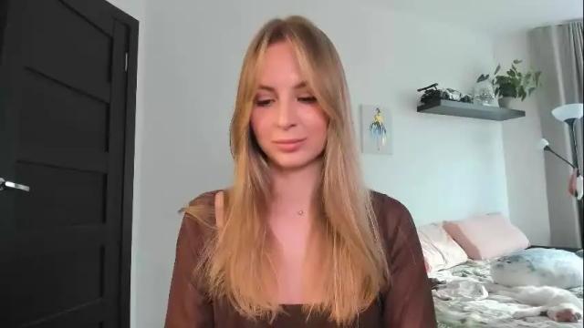 Image 11 of f1oraa Stream on Chaturbate on 1 month ago