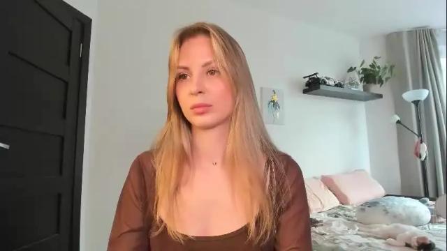 Image 6 of f1oraa Stream on Chaturbate on 1 month ago