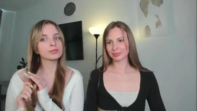 Image 7 of f1oraa Stream on Chaturbate on 1 month ago