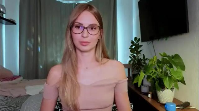 Thumbnail 2, f1oraa's Stream at Chaturbate, 1 month ago