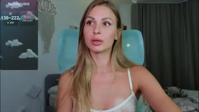 Image 8 of f1oraa Stream on Chaturbate on 4 days ago