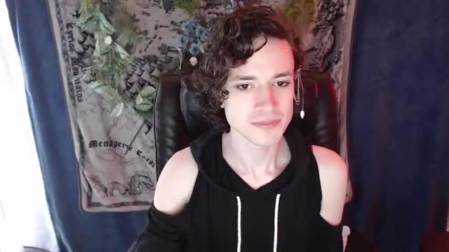 Image 2 of faetoy Stream on Chaturbate on 20 months ago