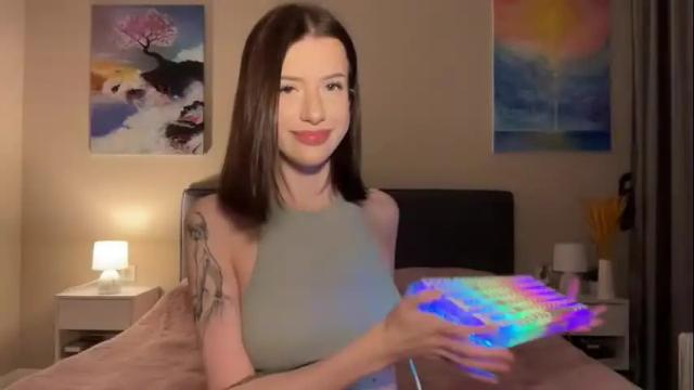 Image 2 of fairy_bloomix Stream on Chaturbate on 2 months ago