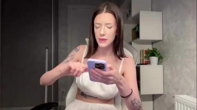Image 3 of fairy_bloomix Stream on Chaturbate on 1 month ago