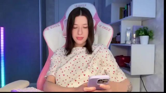 Image 7 of fairy_bloomix Stream on Chaturbate on 1 month ago