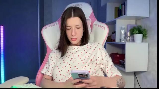 Image 8 of fairy_bloomix Stream on Chaturbate on 1 month ago
