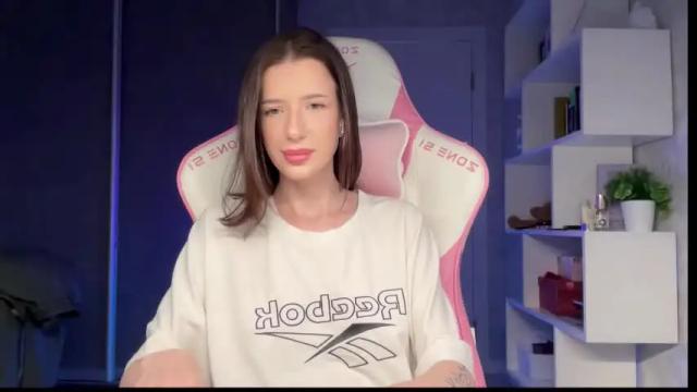 Image 8 of fairy_bloomix Stream on Chaturbate on 28 days ago
